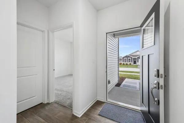 25500 W Sandalwood LN, Plainfield, IL 60544