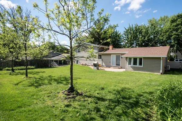 319 Jewel AVE, St. Charles, IL 60174