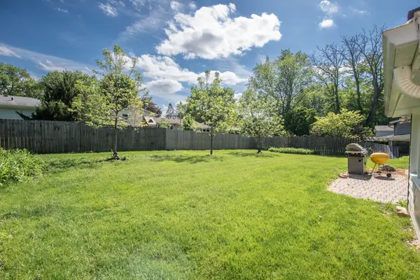 319 Jewel AVE, St. Charles, IL 60174