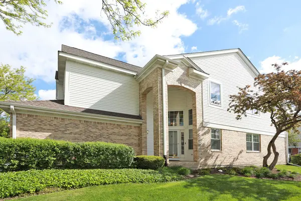 301 BAY DR, Itasca, IL 60143