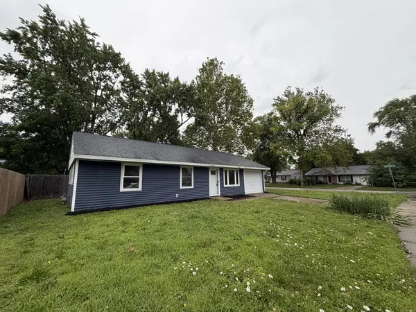 3102 W John ST, Champaign, IL 61821