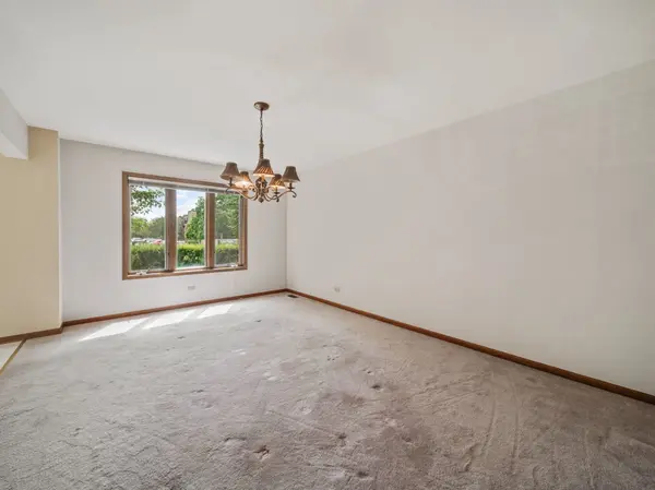 1775 Lakeview DR #A, Wheeling, IL 60090