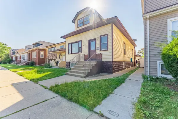 5335 W Barry AVE, Chicago, IL 60641