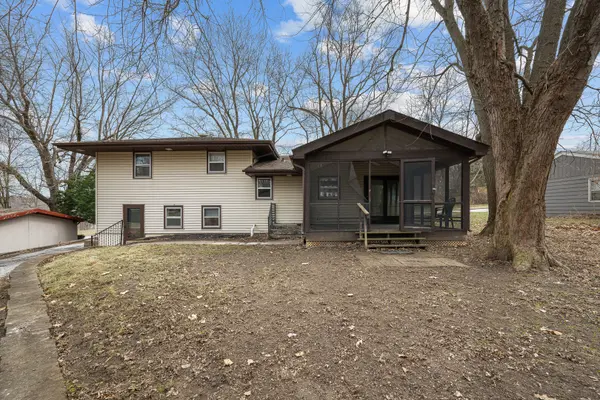 2412 W 3rd ST, Coal Valley, IL 61240