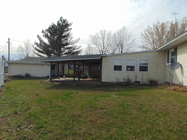 1100 Sharp Rock RD, Ava, IL 62907