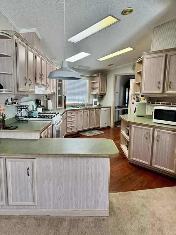 265 Tulip CIR, Matteson, IL 60443