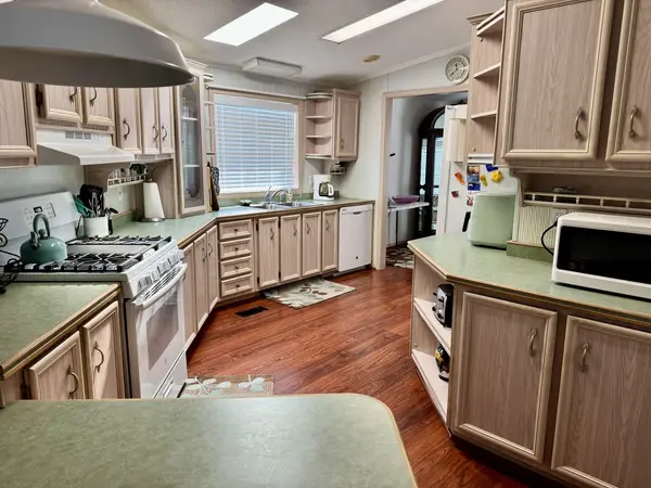 265 Tulip CIR, Matteson, IL 60443