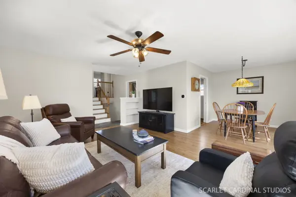9 Notre Dame DR, Naperville, IL 60540