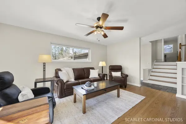 9 Notre Dame DR, Naperville, IL 60540