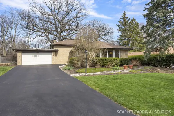 9 Notre Dame DR, Naperville, IL 60540