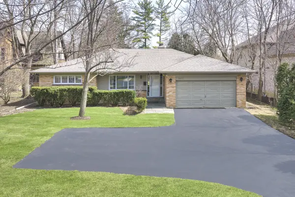 1305 Stratford RD,  Deerfield,  IL 60015