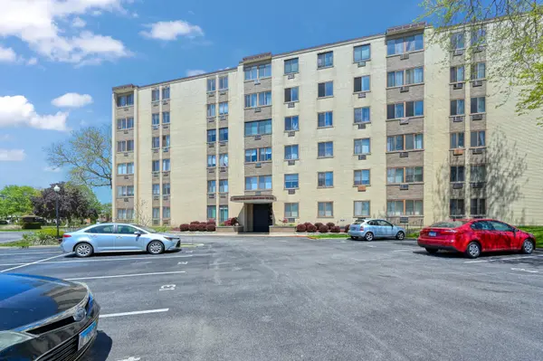 9725 S Karlov AVE #610, Oak Lawn, IL 60453