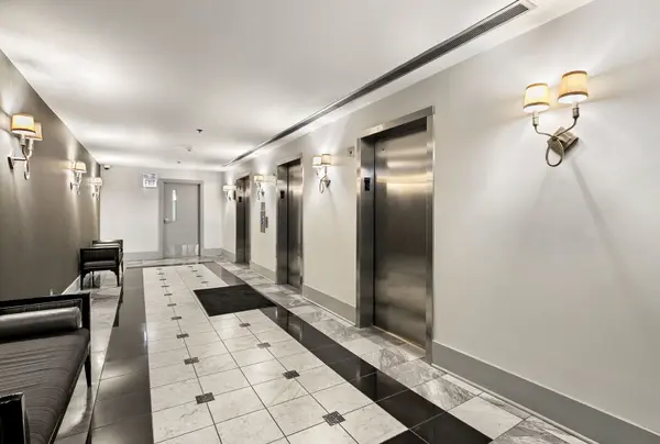 70 W Huron ST #1907, Chicago, IL 60654