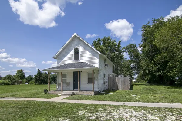 1506 E 2710N RD, Clifton, IL 60927