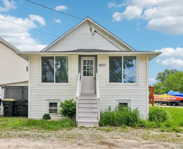38717 N Lake ST, Antioch, IL 60002