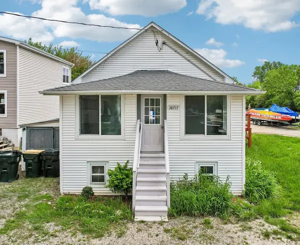 38717 N Lake ST, Antioch, IL 60002