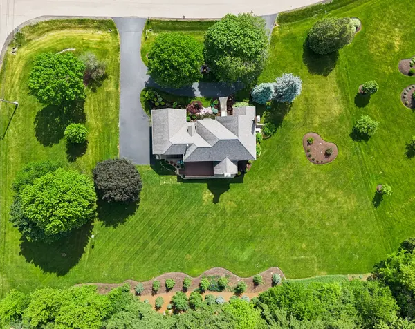 5606 Winding RD, Crystal Lake, IL 60014