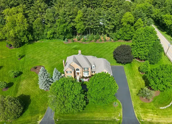 5606 Winding RD, Crystal Lake, IL 60014