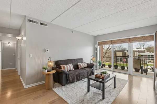 5155 Madison ST #3-208, Skokie, IL 60077