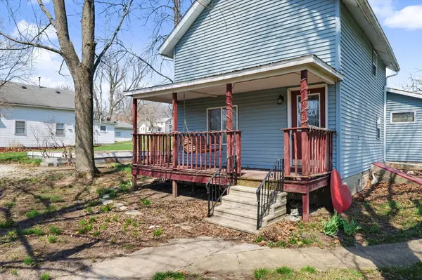 136 E Ohio ST, Sibley, IL 61773
