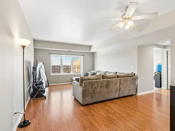 3303 GROVE AVE #604, Berwyn, IL 60402