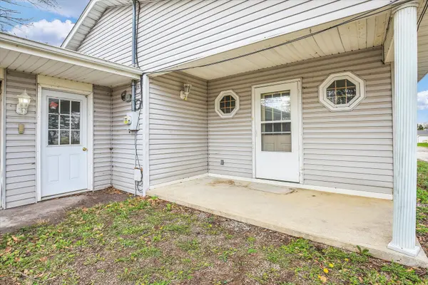 106 E Harrison ST, Catlin, IL 61817
