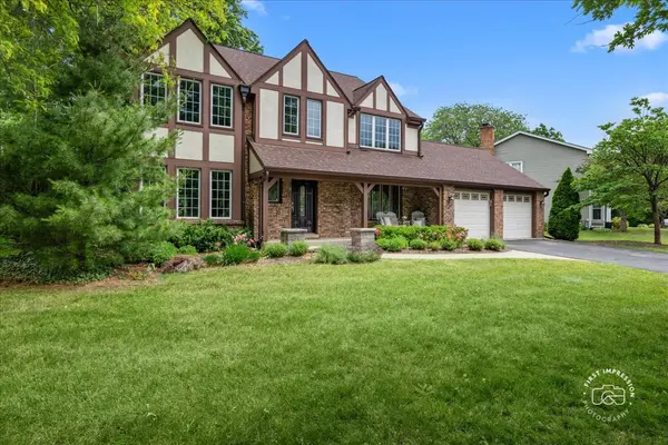 1101 W Bauer RD, Naperville, IL 60563