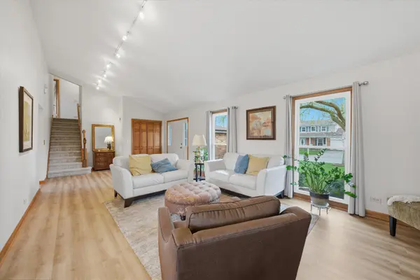 6718 Breckenridge RD, Lisle, IL 60532