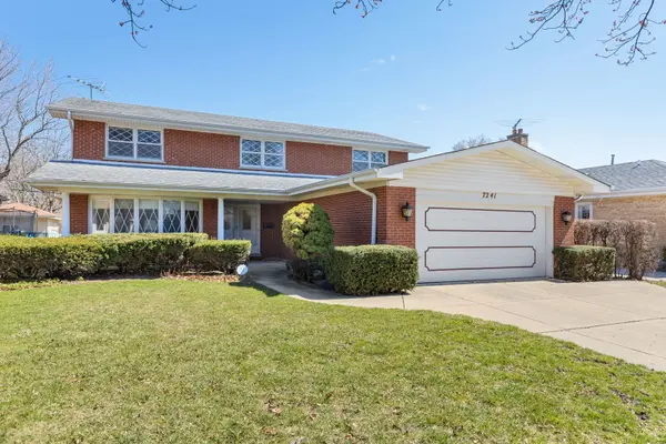 7241 N Lowell AVE, Lincolnwood, IL 60712
