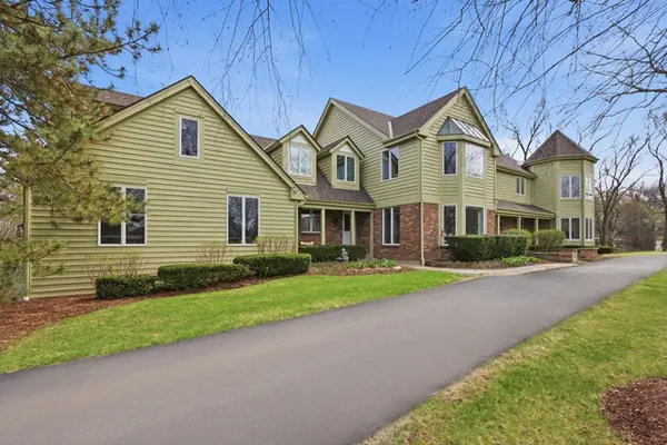 4 Polo DR, South Barrington, IL 60010