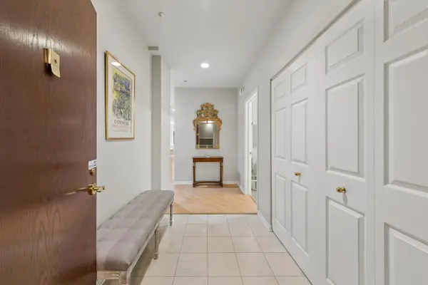 33 W Huron ST #311, Chicago, IL 60654