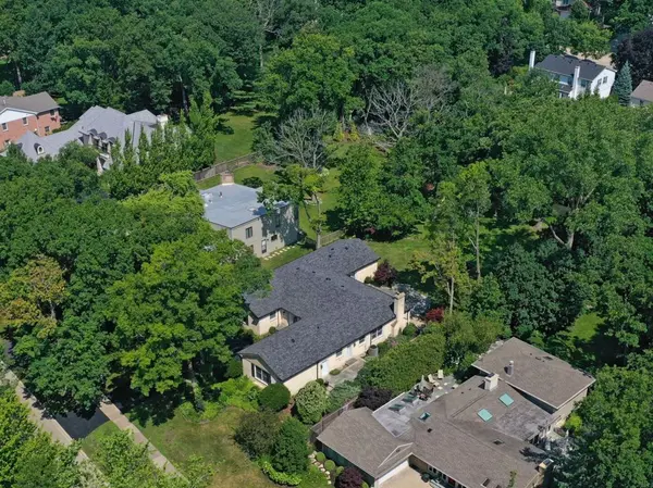 912 Morningside DR, Lake Forest, IL 60045