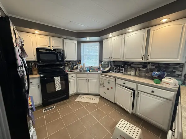 86 Candlegate CIR, Matteson, IL 60443