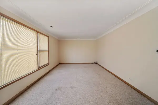 5841 W Lawrence AVE #2NE, Chicago, IL 60630