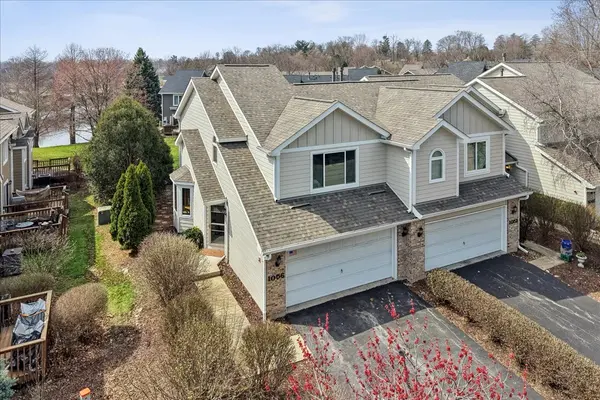 1056 Mattande LN, Naperville, IL 60540