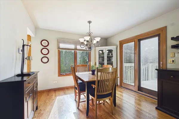 1056 Mattande LN, Naperville, IL 60540
