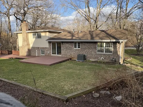 1209 Appaloosa TRL, Mchenry, IL 60051