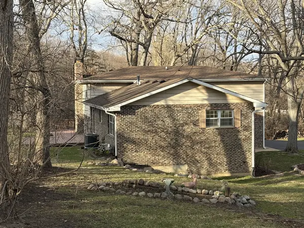 1209 Appaloosa TRL, Mchenry, IL 60051