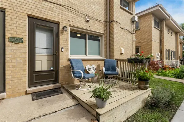6524 N Northwest HWY #A, Chicago, IL 60631