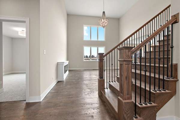 8214 S Stanley TRL, Frankfort, IL 60423