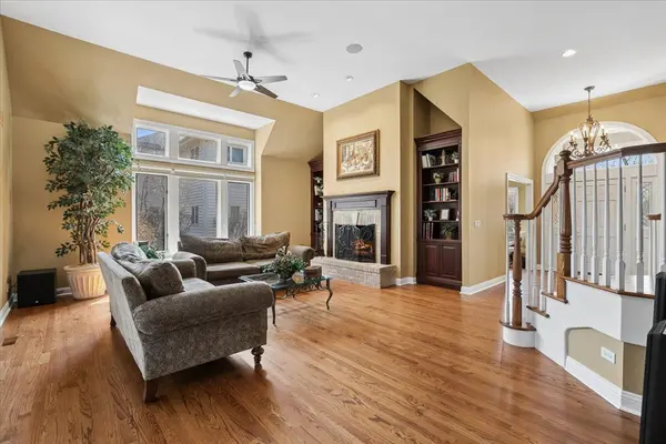 1065 Vineyard DR, Gurnee, IL 60031
