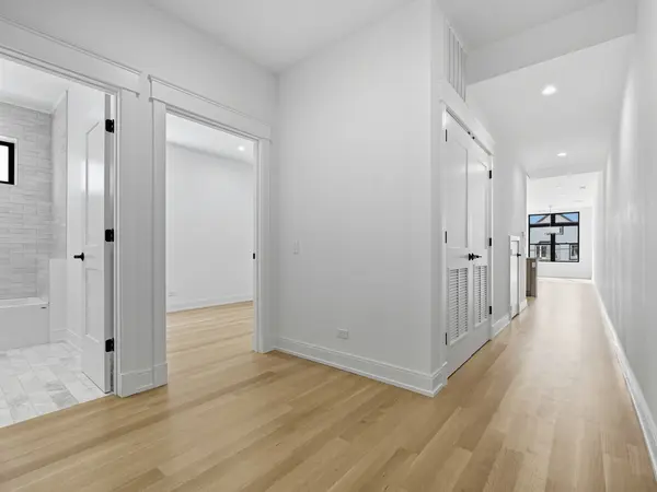 2471 N Clybourn AVE #3, Chicago, IL 60638