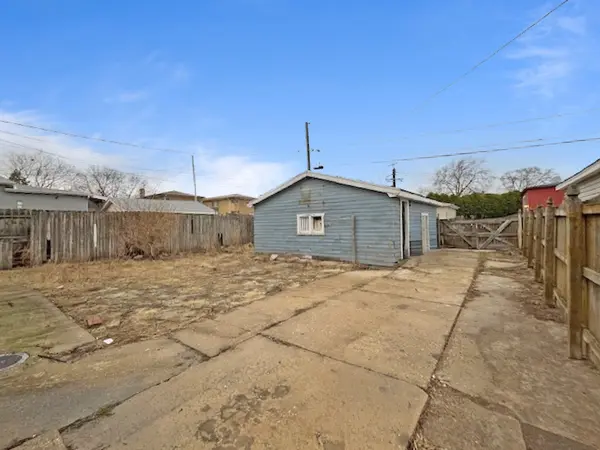 2024 Union ST, Blue Island, IL 60406