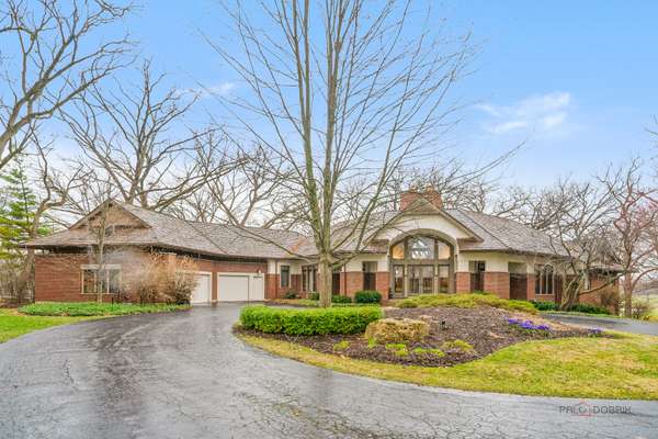 132 N Wynstone DR, North Barrington, IL 60010