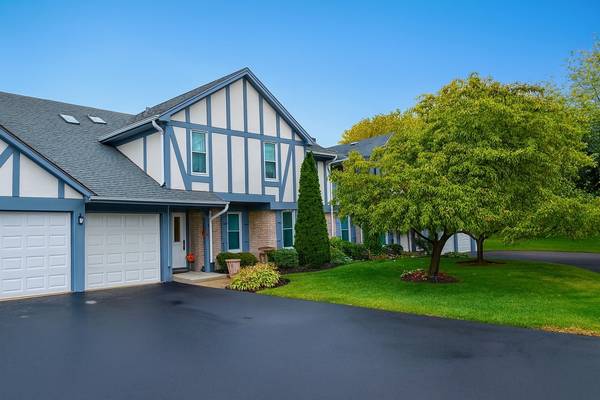 36 W Fern CT #117B, Palatine, IL 60067