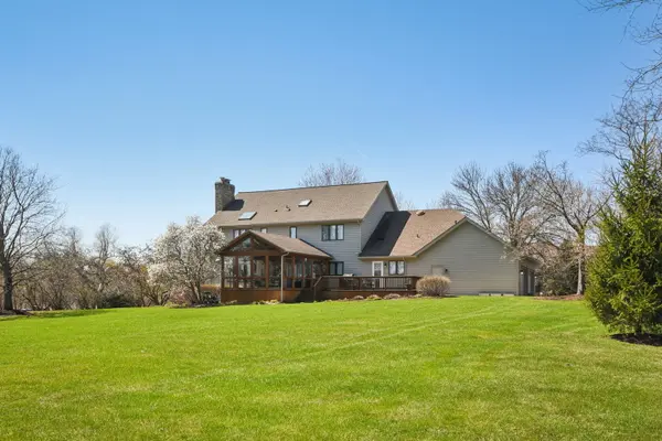 54 Gentry DR, Hawthorn Woods, IL 60047