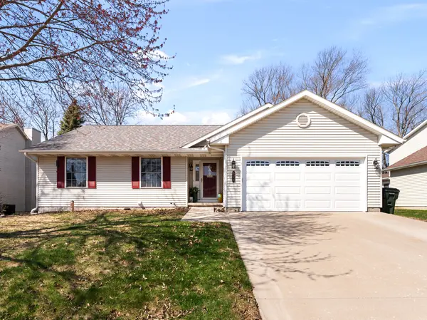 5018 Coventry CT, Davenport, IA 52807
