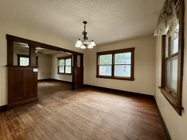 1005 E Main ST, Clinton, IL 61727