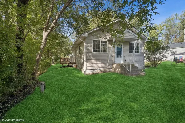 39477 N Hickory AVE,  Antioch,  IL 60002