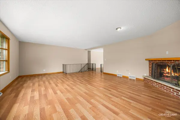70 Highview DR, Yorkville, IL 60560